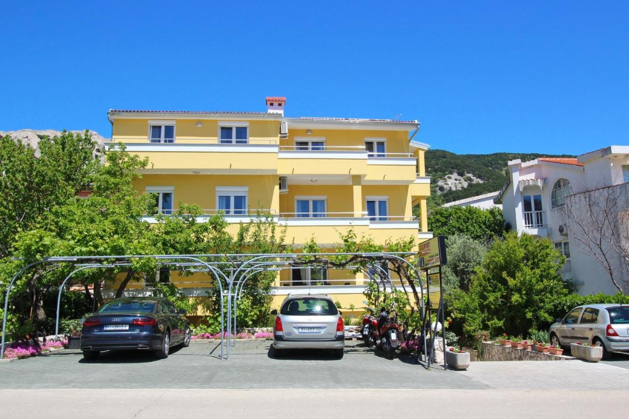 Apartments With A Parking Space Baska, Krk - 18716 Exterior foto